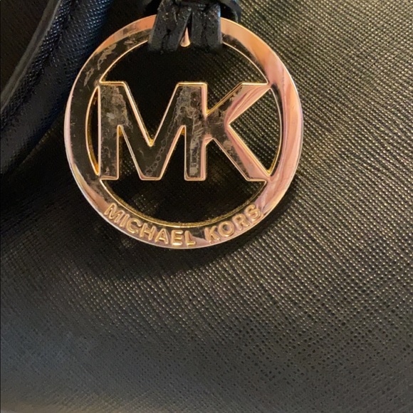 Michael Kors purse! - Picture 2 of 2